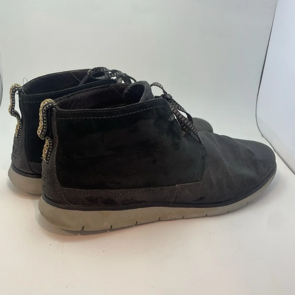 UGG Freamon Gray Suede Chukka Boots S/N 1094358 Men's Size 10‎